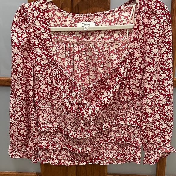 Tie-Front Floral Blouse in Red and Cream - Picture 3 of 7